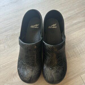 Dankos Tooled Black Nonslip Shoe sz40